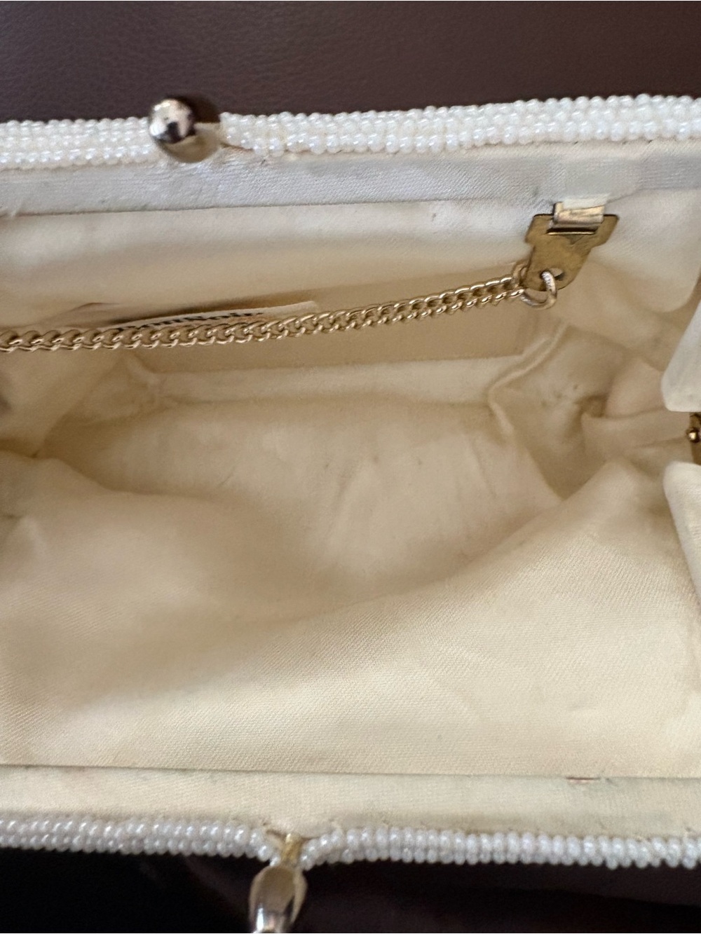 Vintage Ivory Beaded Floral Evening Clutch with Gold Chain - Picture 4 of 5